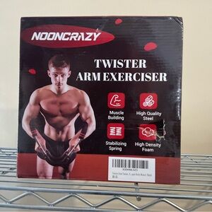 Men's Black Twister Arm Exerciser